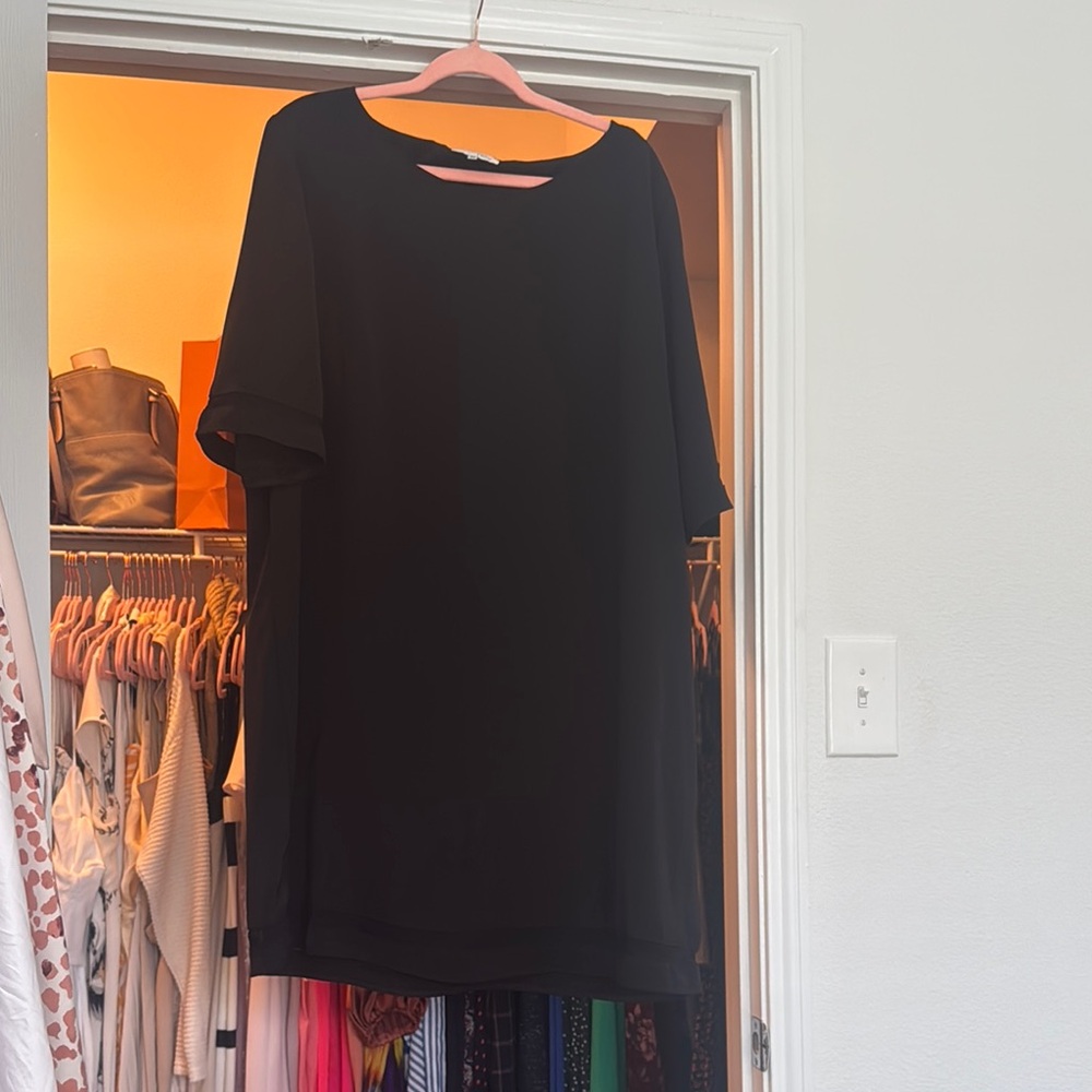 Black Short Sleeve Dress